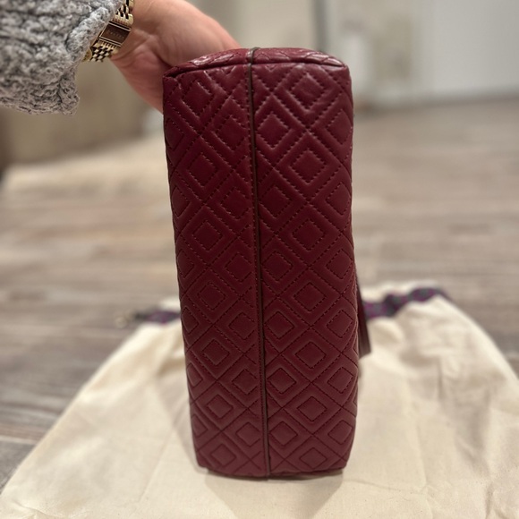 NWOT Tory Burch Quilted Burgundy Leather Fleming Bag - Picture 4 of 10
